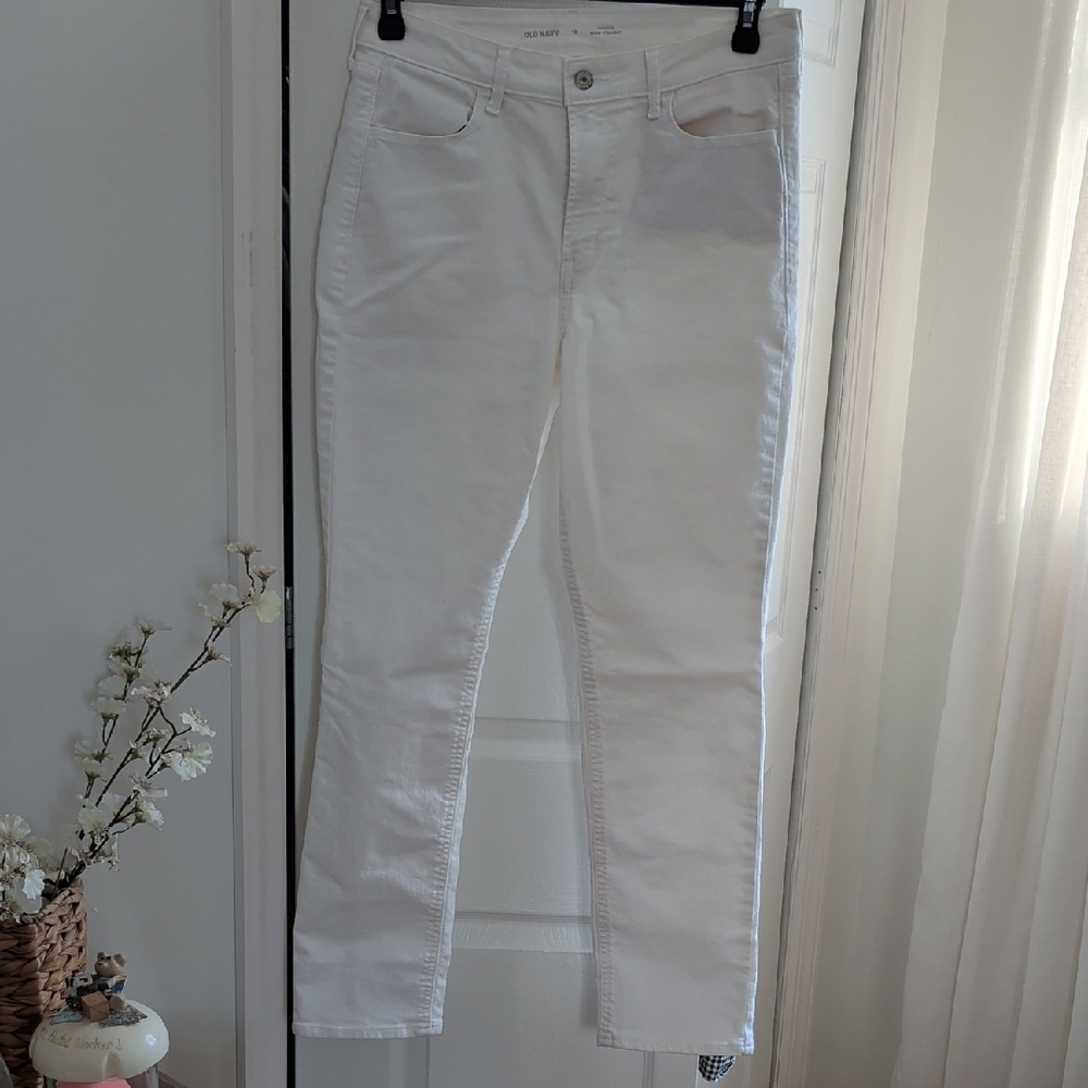 Old Navy Women's WOW Straight Leg Jeans